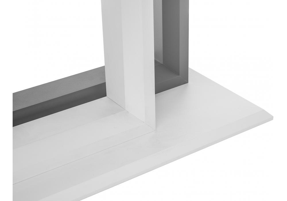 Обеденные столы, Стол Санса